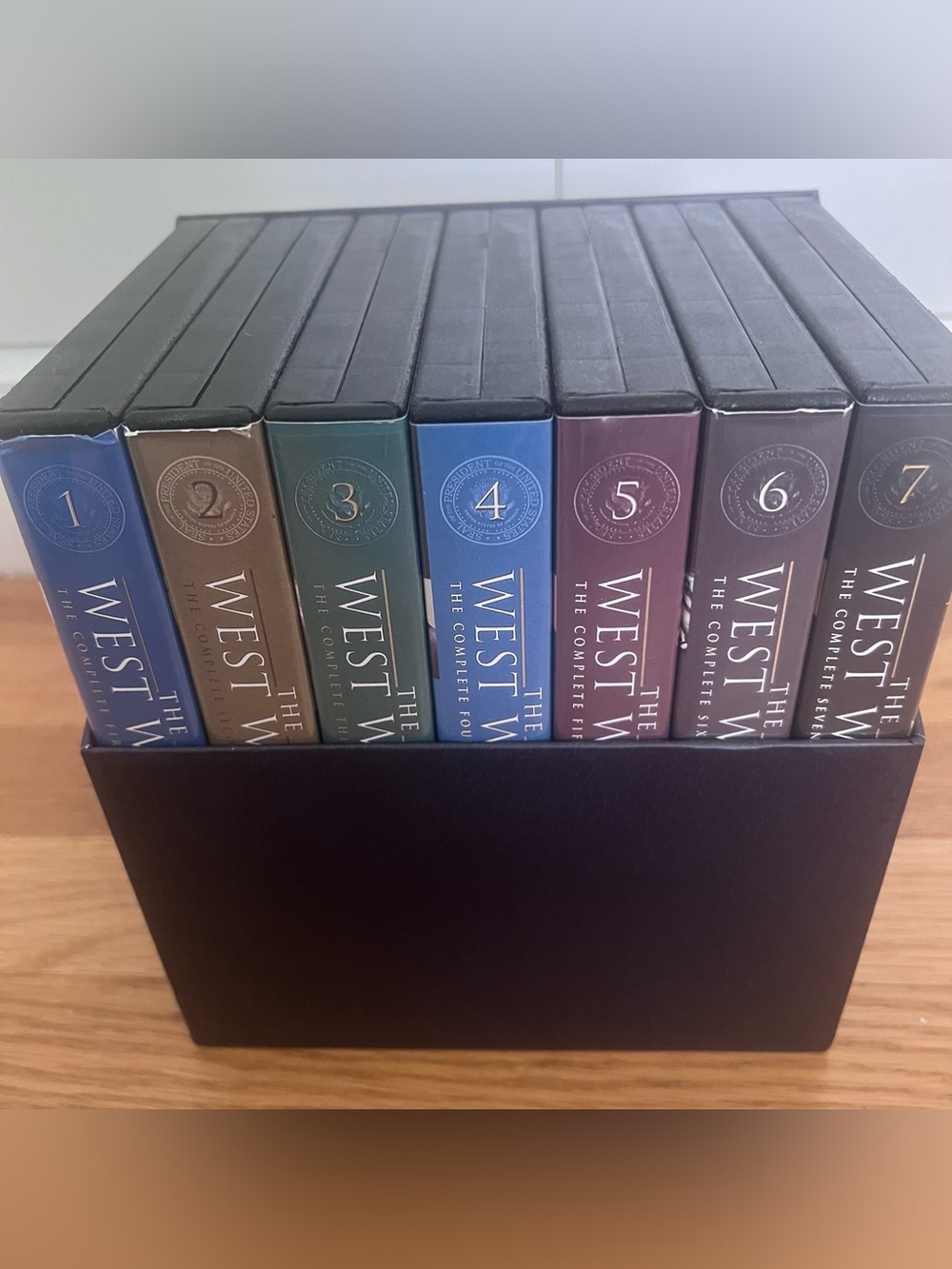 The West Wing: The Complete Series, Seven seasons on 45 DVDs, Like New, In Box - Picture 3 of 10